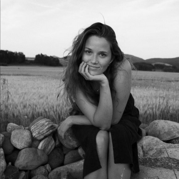 Meet your Posher, Stevie - Picture 2 of 3